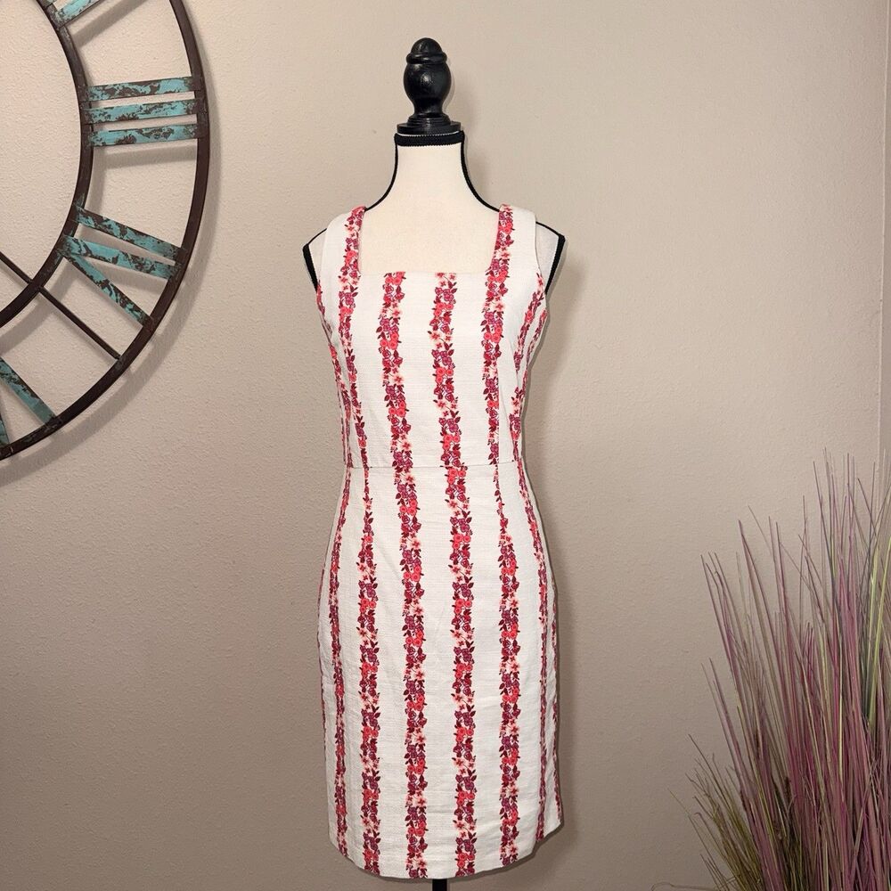 Ann Taylor  Petite Dress Size 2P White Floral Striped Sleeveless Lined Sheath